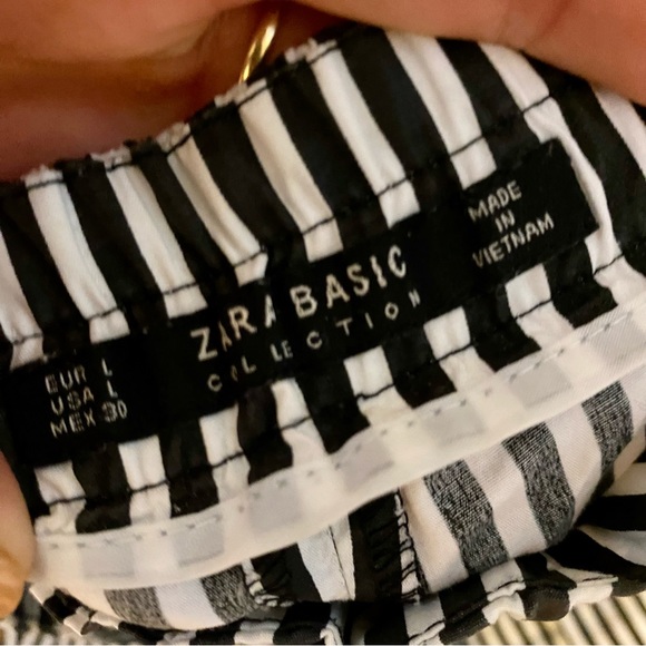 Zara Basic B+W Striped Capri Pants Sz. L - Picture 2 of 7